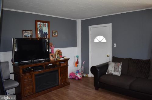 9 Wesner Rd, Blandon, PA 19510-9701