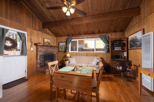 513 Elysian Blvd, Big Bear City, CA 92314-8932