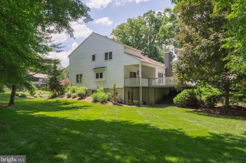 288 Huntsman Ln, Blue Bell PA  19422-2818 exterior