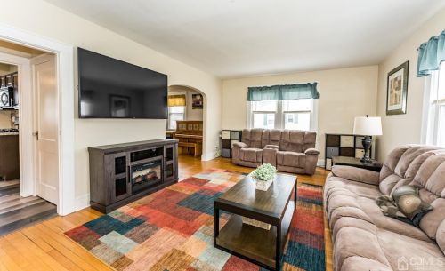 520 William St, Piscataway, NJ 08854-2218