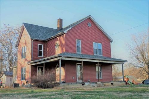 301 Main St, Patoka, IN 47666-9515