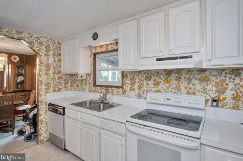 6705 Fisher Dr, Spotsylvania VA  22551-2613 exterior