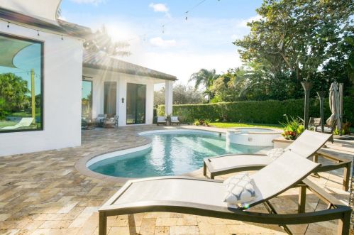 9979 Osprey Pointe Dr, Hobe Sound FL  33455-3023 exterior