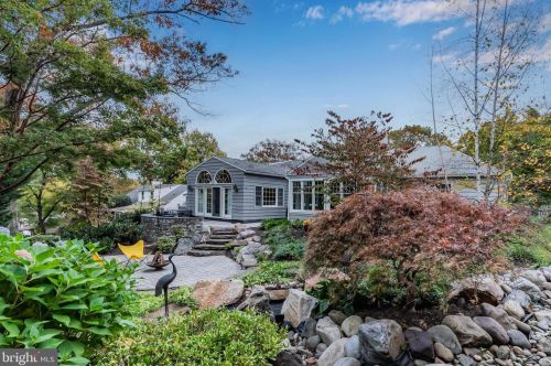 768 Arlington Rd, Camp Hill, PA 17011-1603