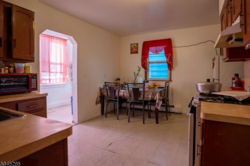 64 New York Ave, Newark NJ 07105-1211 exterior