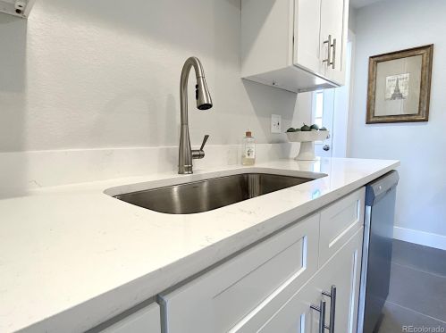 482 Robb Way, Denver CO  80226-2552 exterior