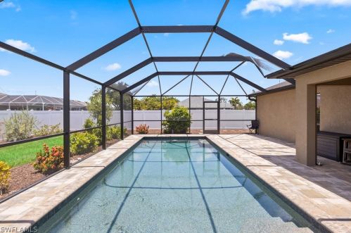 1925 14th St, Cape Coral, FL 33909-1665
