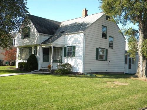 250 Kelvin Dr, Buffalo, NY 14223-2227
