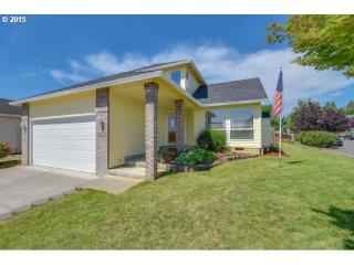 2327 Hale Dr, Damascus, OR 97080