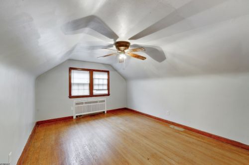 394 Drake Ave, Roselle NJ  07203-1414 exterior