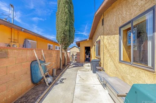 802 Avenue, Lancaster CA 93534 exterior