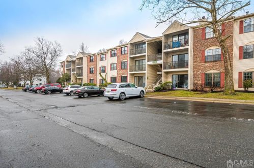 250 Hampshire Ct, Piscataway NJ  08854-6242 exterior