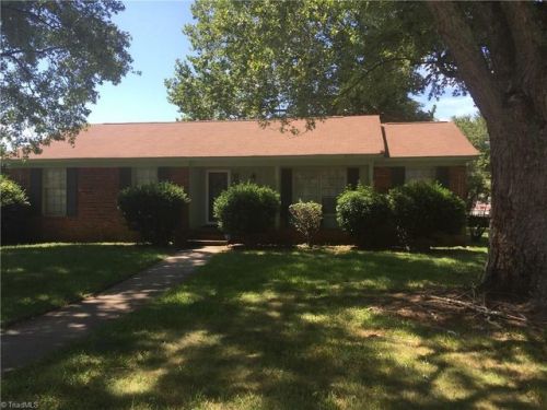 1400 Rotherwood Rd, Greensboro, NC 27406-3830