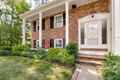 137 Roselle Ave, Roselle Park, NJ 07204-1307