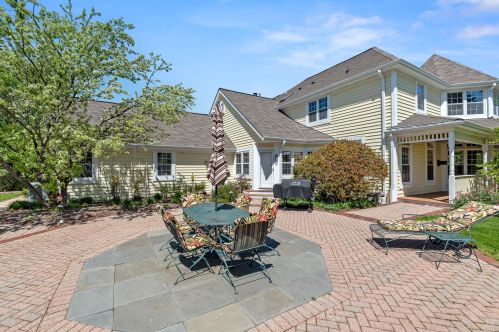 4307 Squire Rd, Thiensville, WI 53092-2175