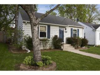 5415 25th Ave, Minneapolis, MN 55417-1945