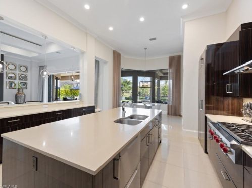 4252 Deephaven Ln, Naples FL  34119-8616 exterior