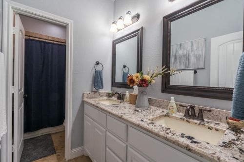 7602 Gussie Nell Davis Dr, Greenville TX  75402-4783 exterior