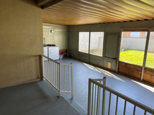 4916 Brompton Ave, Bell CA  90201-3729 exterior