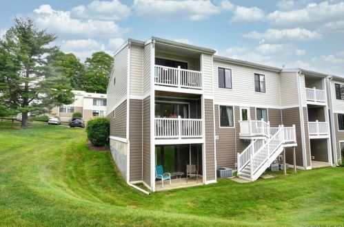 29 Lawson Ln, Ridgefield, CT 06877-3958