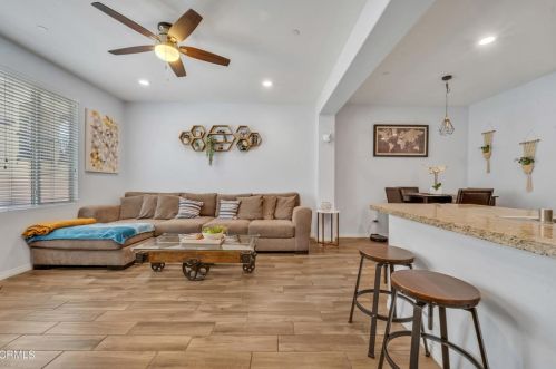 28778 Calle De La Paz Dr, Santa Clarita CA  91354-3006 exterior