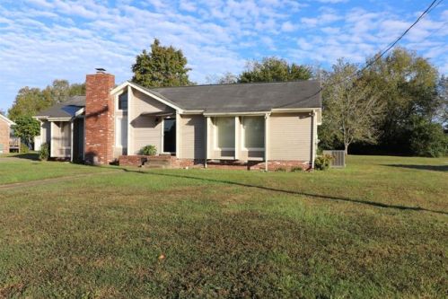 1052 Morgan St, Pulaski TN  38478-4609 exterior