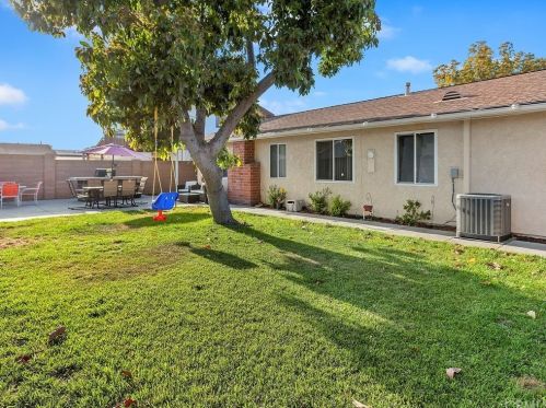 6654 San Homero Way, Buena Park CA  90620-3716 exterior