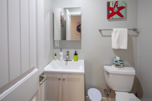 4134 Narragansett Ave, San Diego CA 92107-2619 exterior