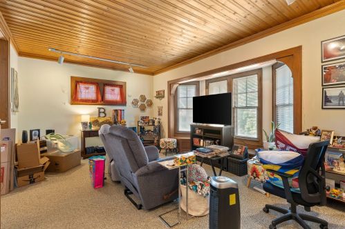 3000 Murray Ave, Milwaukee WI 53211-3205 exterior