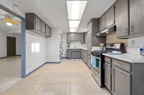 467 Lingard St, Lancaster CA 93535-3122 exterior