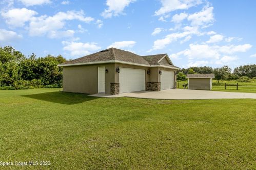3290 Aurantia Rd, Mims, FL 32754-4912