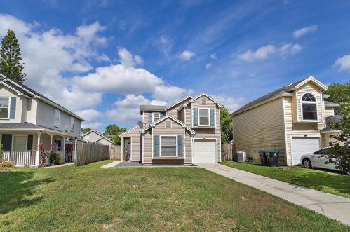 2121 Churchill Downs Cir, Orlando, FL 32825-8741