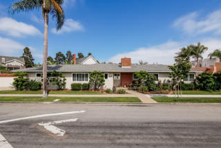 619 Pomona Ave, San Diego, CA 92118-2212