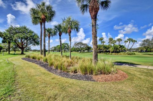 9 Windsor Ln, Boynton Beach FL  33436-6063 exterior