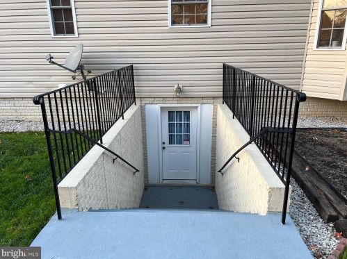 16832 Fairfax Dr, Owens VA  22485-5649 exterior