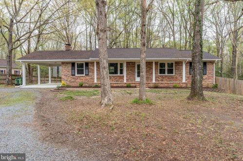 3 Silver Cir, Fredericksburg, VA 22405-3419
