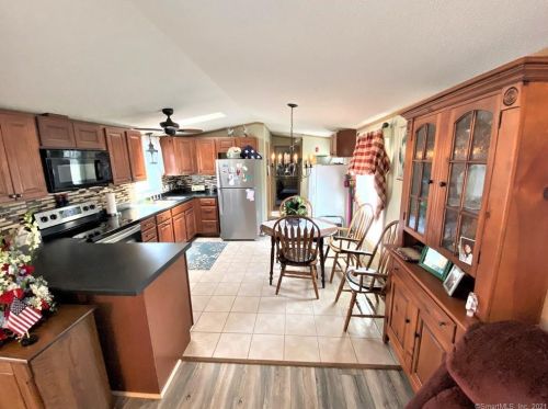 16 Carolyn Ln, North Windham, CT 06256-1056