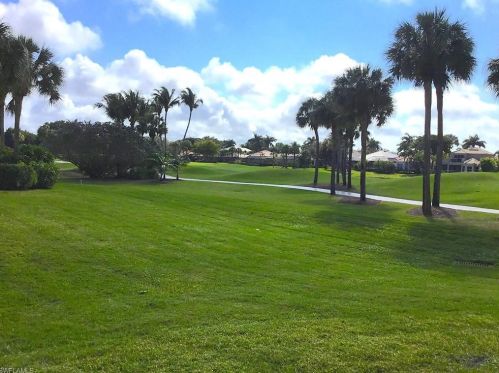 1520 Clermont Dr, Naples FL  34109-0300 exterior