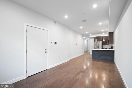 2233 Franklin St, Philadelphia PA  19133-2108 exterior