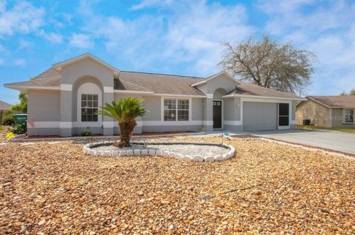 2877 Fifer Dr, Deltona, FL 32738-1394