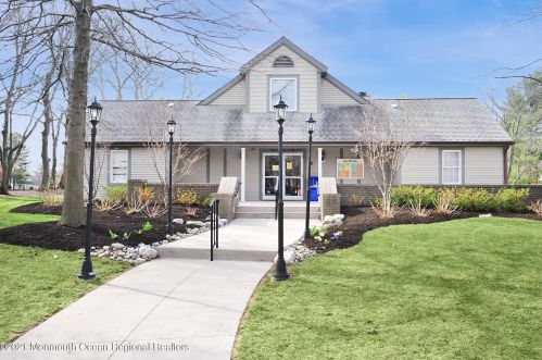 166 Primrose Ln, East Freehold NJ  07728-4077 exterior