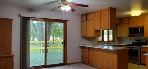 2005 Plymouth St, New Holstein, WI 53061-1022