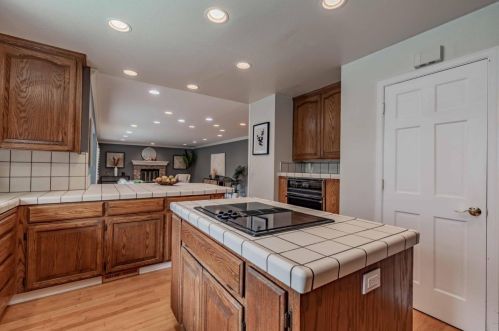 7265 Scarsdale Pl, San Jose CA  95120-4250 exterior