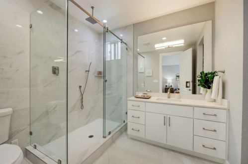 2624 Inyo Ave, Oakland CA  94601-1324 exterior