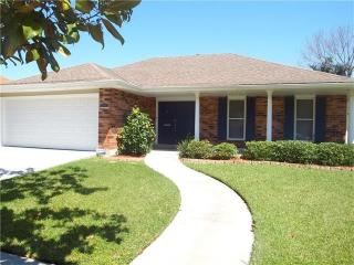 80 Lucaya Dr, Kenner, LA 70065-3121