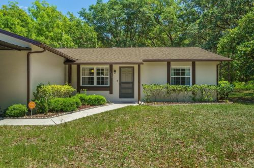 7110 Old Homestead Rd, New Port Richey, FL 34654-5541