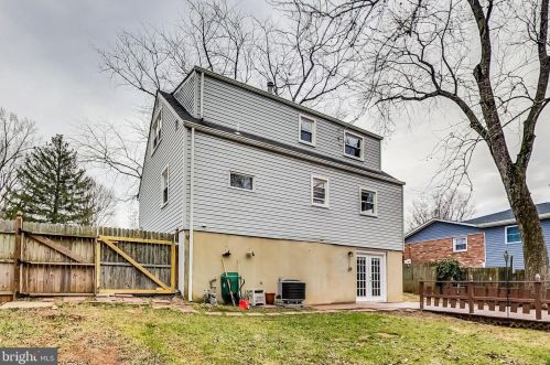 4326 Granby Rd, Woodbridge VA  22193-2514 exterior