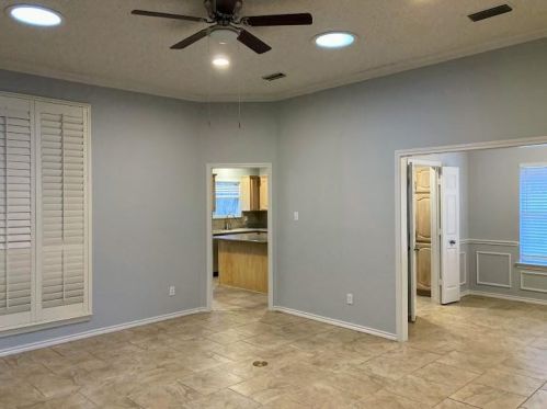 2509 Classic Ct, Bedford, TX 76021-4927