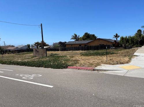 1296 Saratoga Ave, Pismo Beach, CA 93433-1856