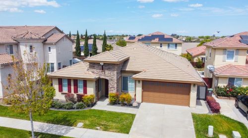 767 Red Barn Pl, Lathrop CA  95330-8975 exterior